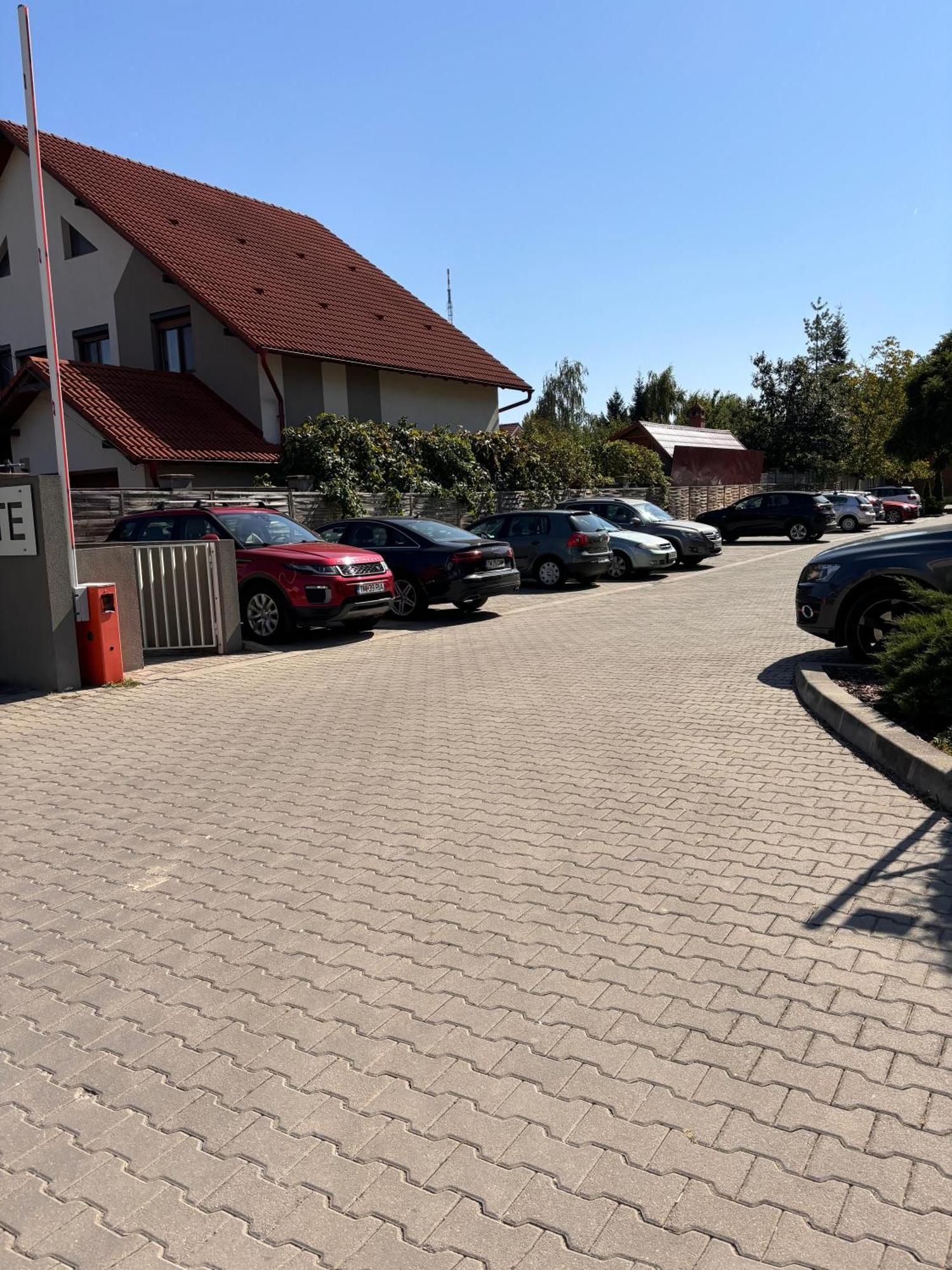 Mirvana Apartments Metheor Executive Suite Тімішоара Екстер'єр фото